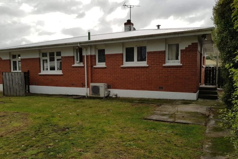 Photo of property in 6 Watson Street, Green Island, Dunedin, 9018