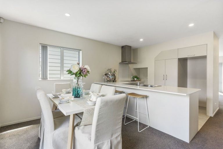 Photo of property in 35 Divide Loop, Takanini, 2112