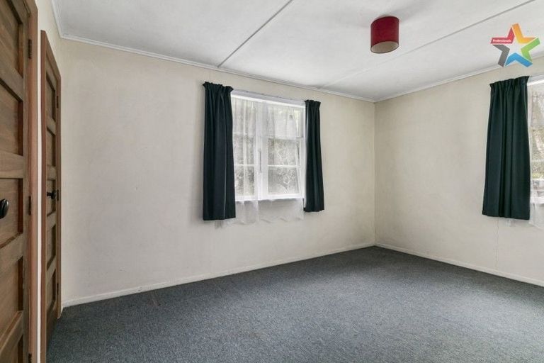 Photo of property in 1/1159 High Street, Taita, Lower Hutt, 5011