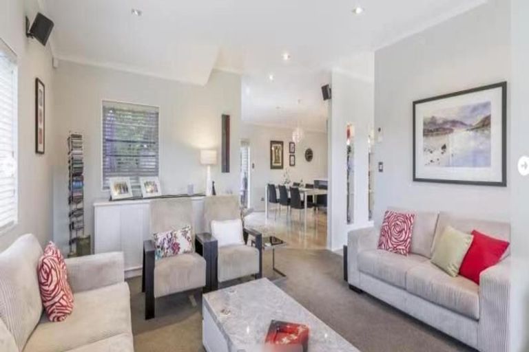 Photo of property in 11 Fendalton Place, Hatfields Beach, Orewa, 0931