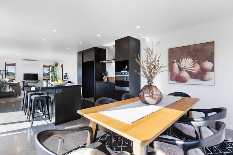 Photo of property in 13 Rua Place, Bell Block, New Plymouth, 4312