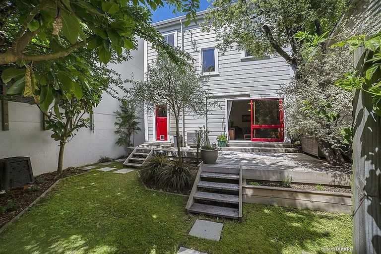 Photo of property in 8 Hall Street, Newtown, Wellington, 6021