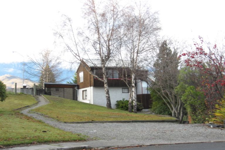 Photo of property in 66 Suburb Street, Queenstown, 9300