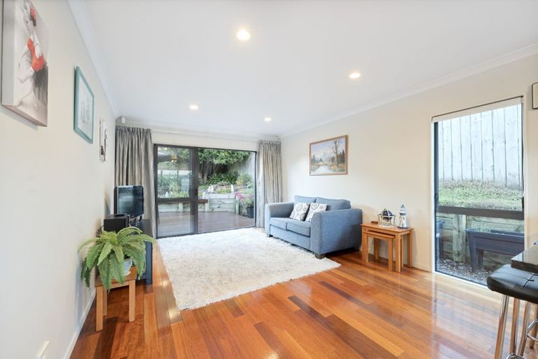 Photo of property in 17 Virginia Street, Henderson, Auckland, 0612