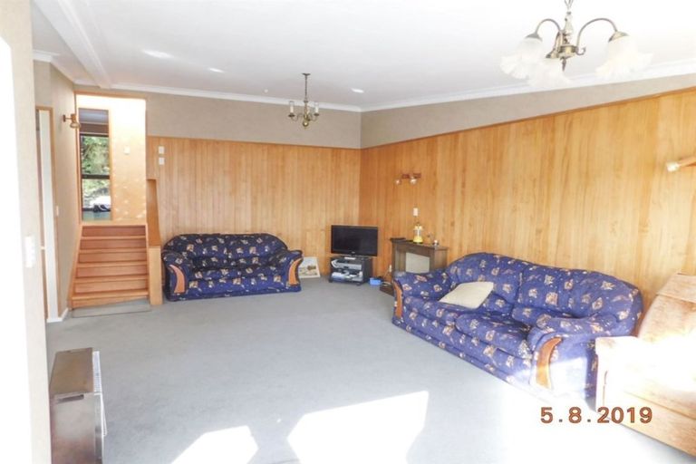 Photo of property in 16 Cathedral Drive, Manapouri, 9679