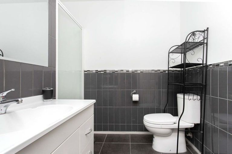 Photo of property in 9g Crohane Place, Addington, Christchurch, 8024