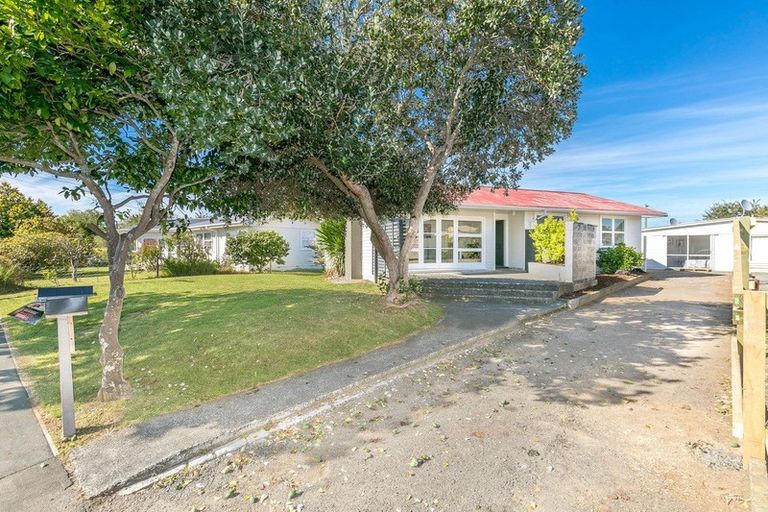 Photo of property in 16 Vesty Avenue, Hillcrest, Hamilton, 3216