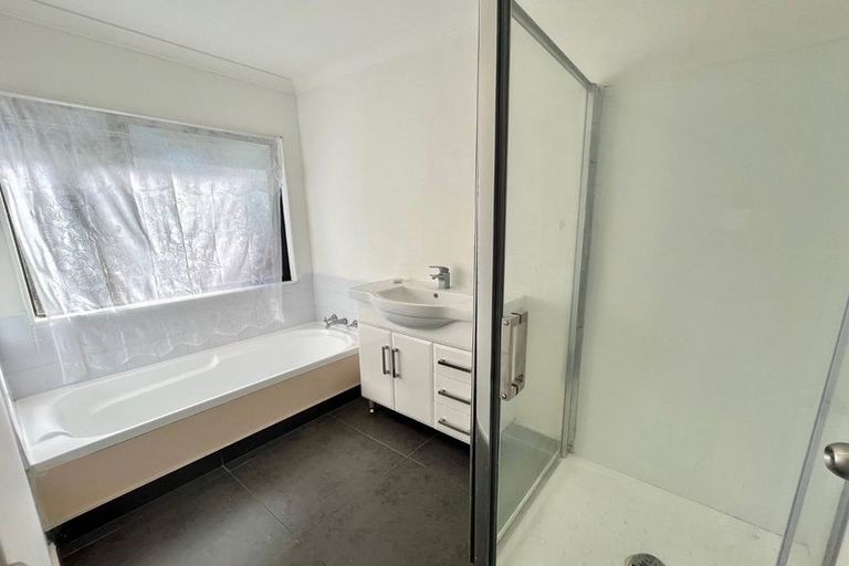 Photo of property in 146 Mahia Road, Wattle Downs, Auckland, 2103