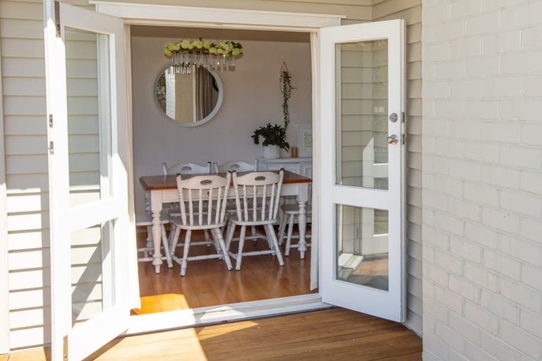 Photo of property in 38 Liverpool Street, Takaro, Palmerston North, 4412