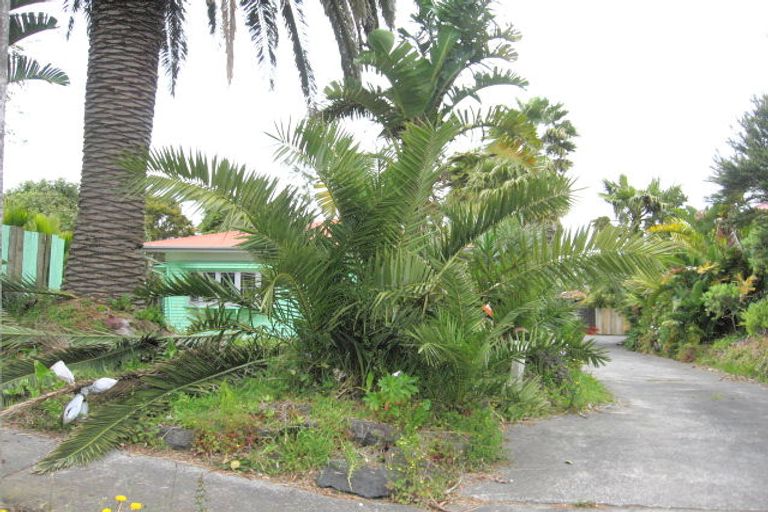 Photo of property in 4078a Great North Road, Glen Eden, Auckland, 0602