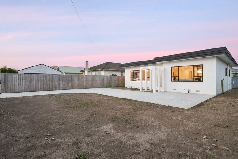 Photo of property in 86 Racecourse Road, Sockburn, Christchurch, 8042