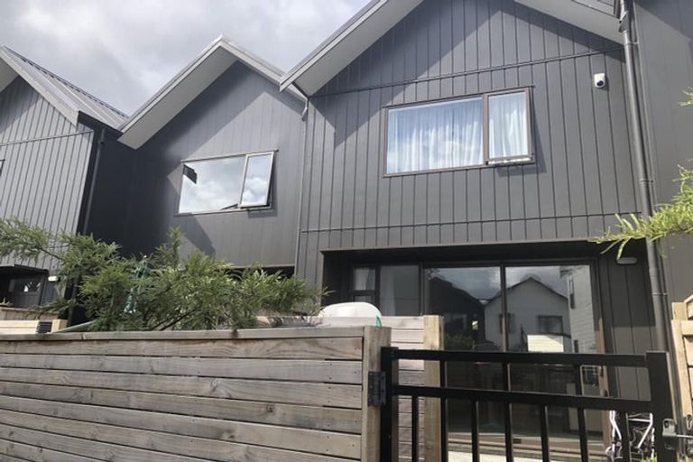 Photo of property in 20 Ron Deal Way, Epuni, Lower Hutt, 5011