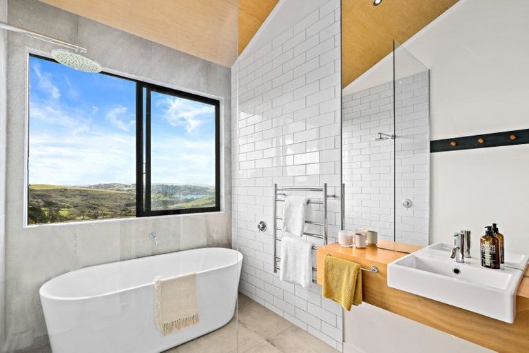 Photo of property in 241 Whitmore Road, Tawharanui Peninsula, Warkworth, 0986