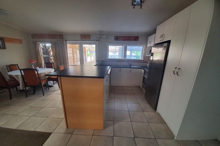 Photo of property in 18 Somerset Avenue, Newtown, Wellington, 6021