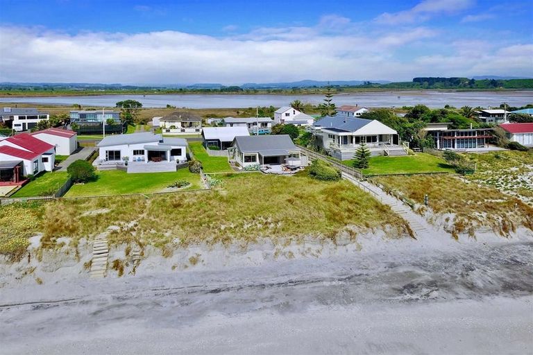 Photo of property in 541a Pukehina Parade, Pukehina, Te Puke, 3189