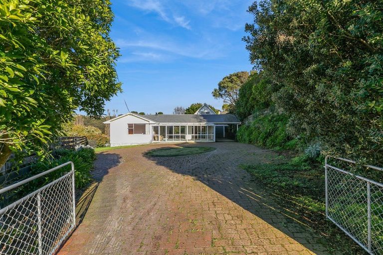 Photo of property in 80 Kahu Road, Paremata, Porirua, 5024