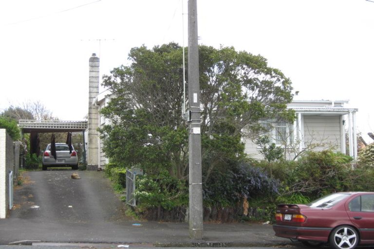 Photo of property in 14 Morley Street, New Plymouth, 4310