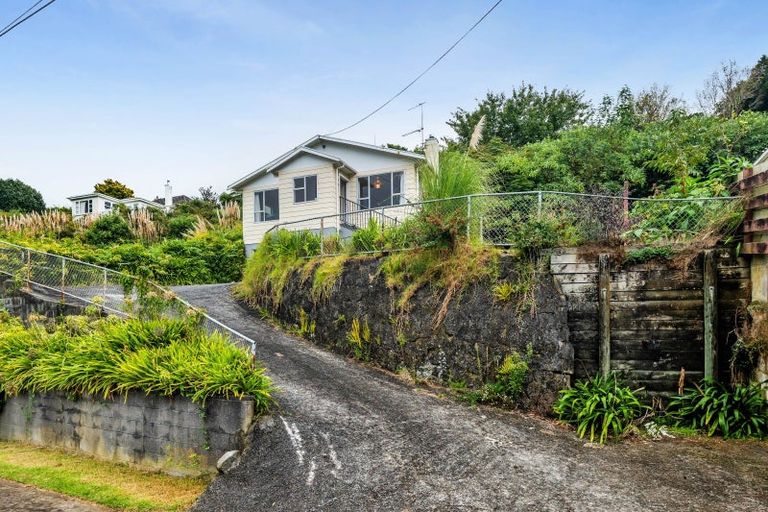 Photo of property in 10 Lorna Street, Lynmouth, New Plymouth, 4310