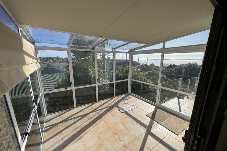 Photo of property in 16 Pounamu Place, Shelly Park, Auckland, 2014