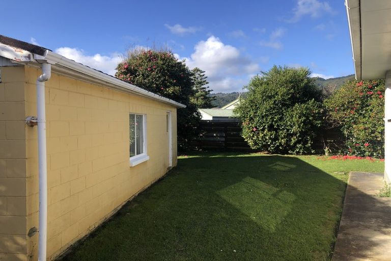 Photo of property in 13a Waddington Drive, Naenae, Lower Hutt, 5011
