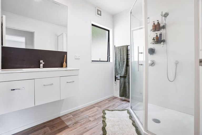 Photo of property in 1/30 Simon Ellice Drive, Bayview, Auckland, 0629