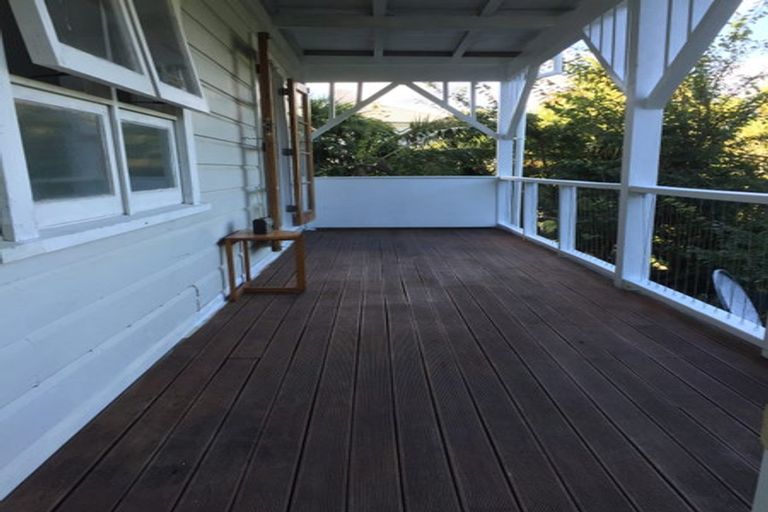 Photo of property in 10 Hooker Avenue, Hospital Hill, Napier, 4110