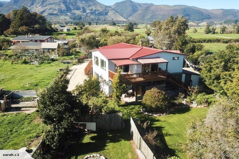Photo of property in 117 Abel Tasman Drive, Takaka, 7183