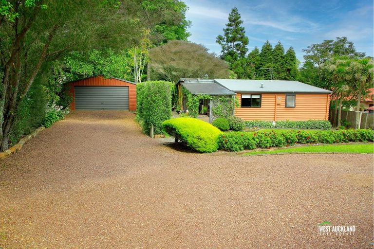 Photo of property in 623a Swanson Road, Swanson, Auckland, 0612