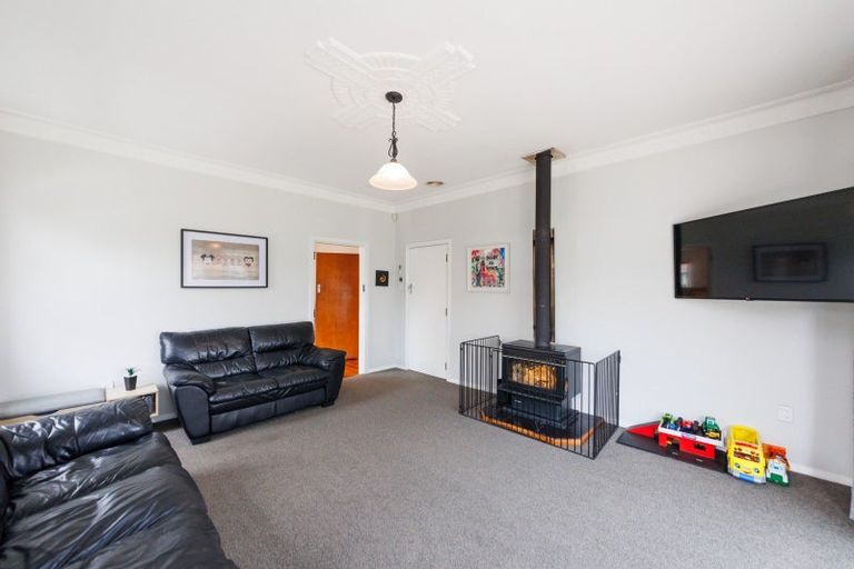 Photo of property in 68 Pahiatua Street, Hokowhitu, Palmerston North, 4410
