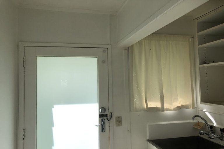 Photo of property in 10 Ewbank Place, Manurewa, Auckland, 2102