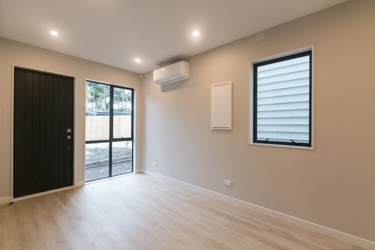 Photo of property in 82 Salisbury Road, Birkdale, Auckland, 0626