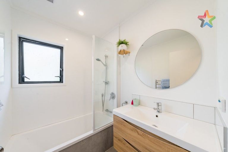 Photo of property in 26 Wisteria Grove, Maungaraki, Lower Hutt, 5010