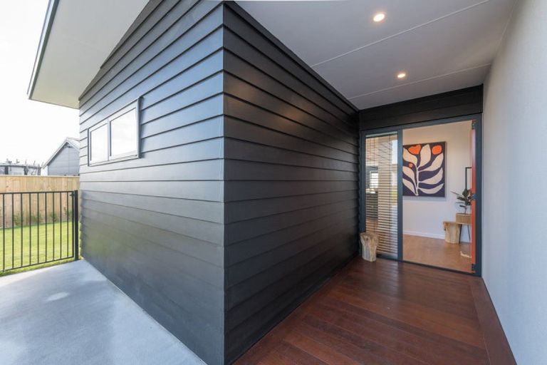 Photo of property in 70 Katania Heights, Brightwater, 7022