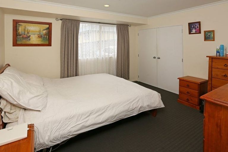 Photo of property in 49a Forest Hill Road, Henderson, Auckland, 0612