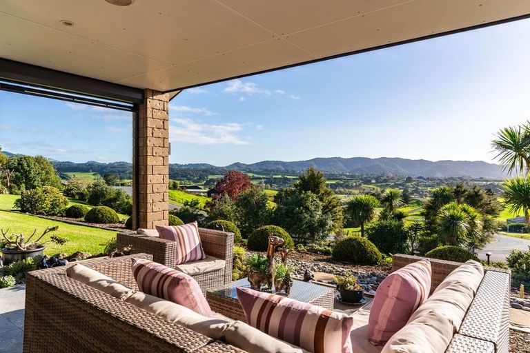 Photo of property in 97 West Ridge Road, Maunu, Whangarei, 0110