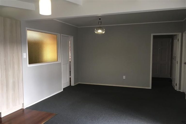 Photo of property in 3 Papa Place, Birkdale, Auckland, 0626