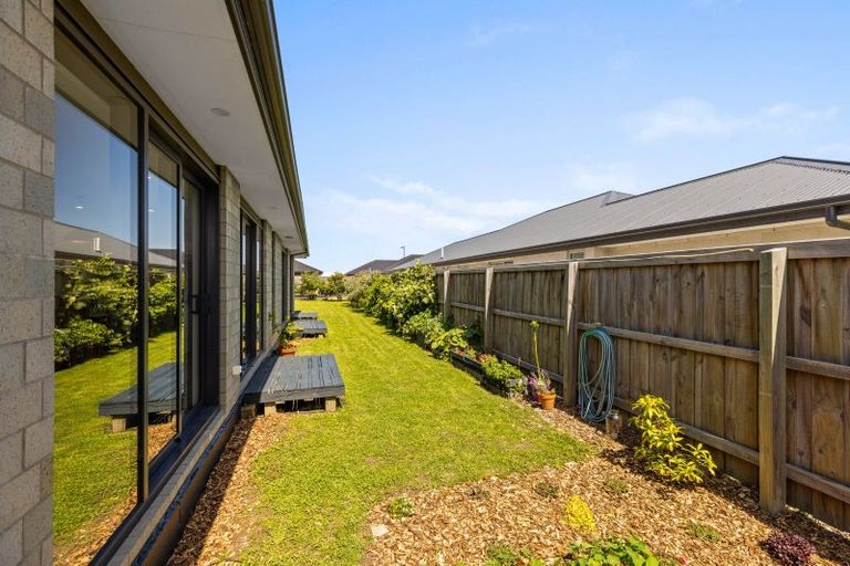 Photo of property in 25 Chris Drive, Rolleston, 7614