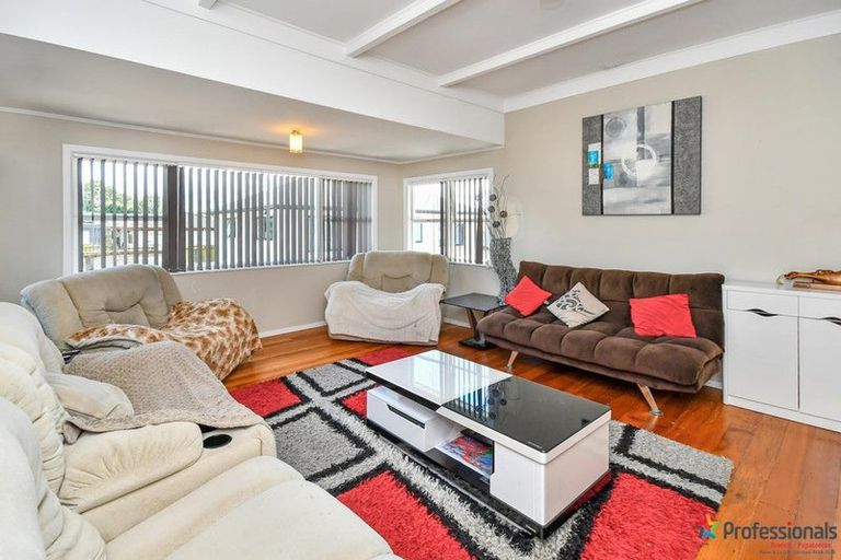 Photo of property in 9 Plunket Avenue, Papatoetoe, Auckland, 2104
