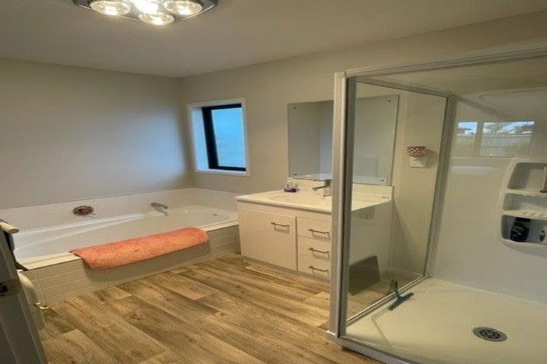 Photo of property in 32a Bradbury Avenue, Rolleston, 7614