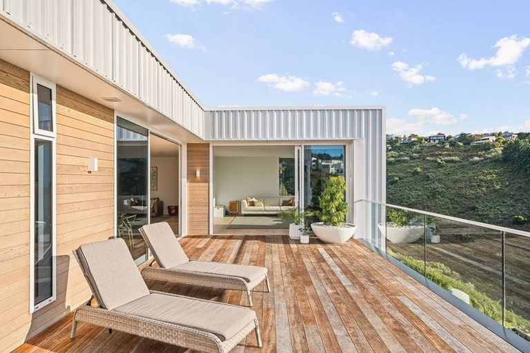 Photo of property in 13 Saint Remy Lane, Redcliffs, Christchurch, 8081