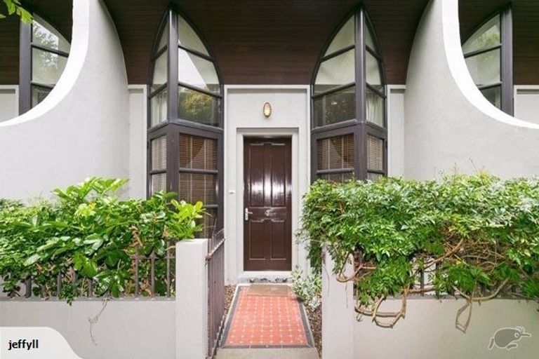 Photo of property in Mendosa Terraces Apartments, 3/9 Ebor Street, Te Aro, Wellington, 6011