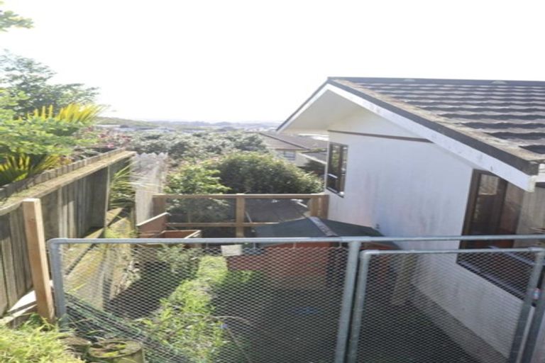 Photo of property in 7 Saint Aidans Way, Tawa, Wellington, 5028
