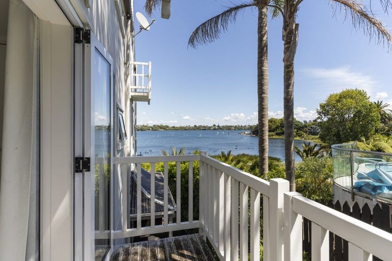 Photo of property in 1/38 Kitchener Road, Milford, Auckland, 0620