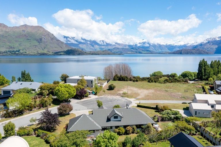 Photo of property in 4 Baker Grove, Wanaka, 9305