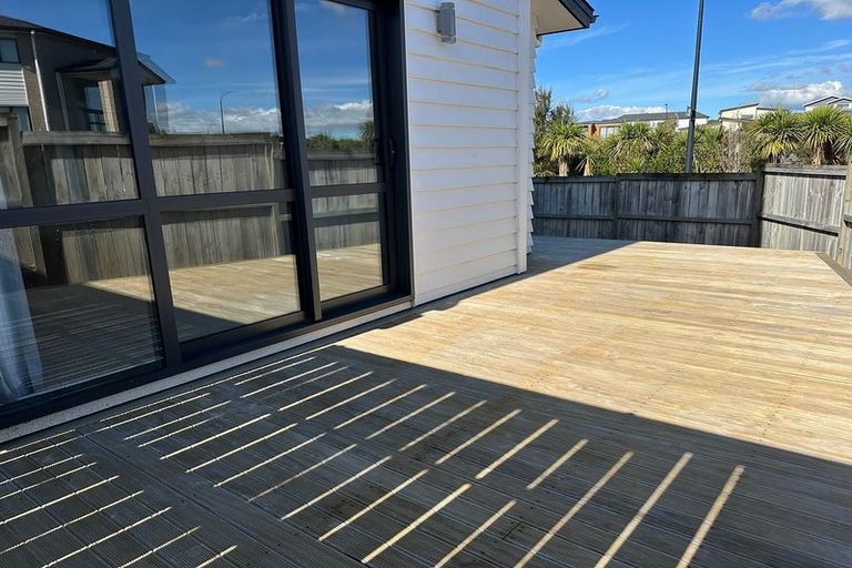 Photo of property in 53 Pitoitoi Drive, Riverhead, 0820