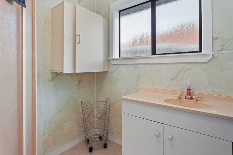 Photo of property in 17 Taurima Street, Hei Hei, Christchurch, 8042