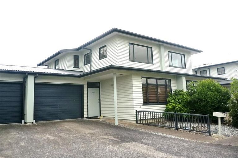 Photo of property in 116/2 Armoy Drive, East Tamaki, Auckland, 2016