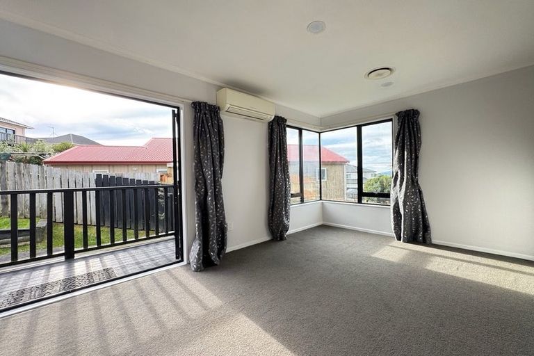 Photo of property in 8 Tolhurst Street, Johnsonville, Wellington, 6037