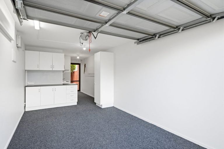 Photo of property in 2/82 Packe Street, Edgeware, Christchurch, 8013