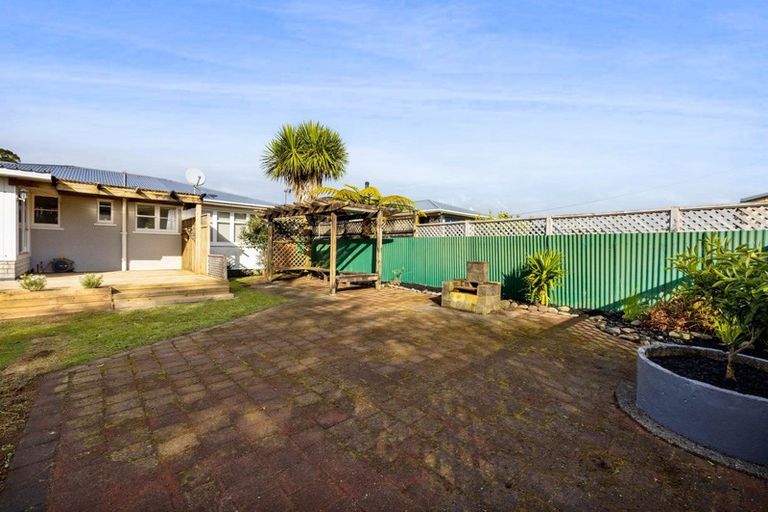 Photo of property in 8 Curtis Street, Stratford, 4332